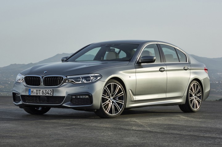 BMW、新型「5シリーズ」セダンを正式発表。2017年2月に販売を開始。