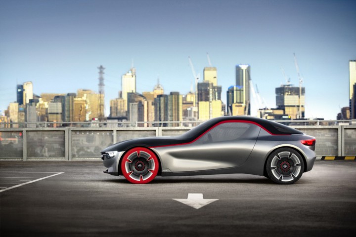 オペルが発表したライトウェイトスポーツカー「オペルGTコンセプト」とはどんなクルマなのか。